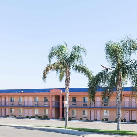 Howard Johnson By Wyndham Bakersfield Eksteriør bilde